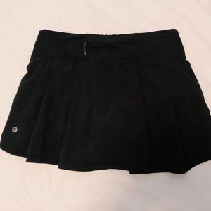 Lululemon women’s size 4 tennis skirt